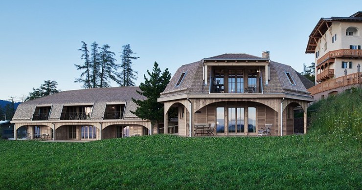 Suite di lusso costruite con legno riciclato sulle montagne del Tirolo