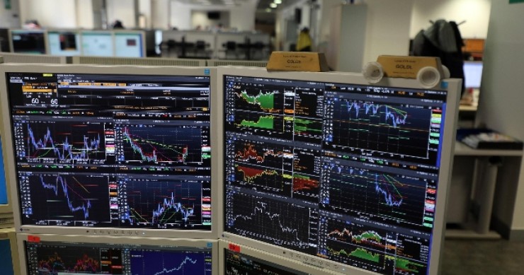 Spread Btp Bund stabile a 131,9 punti