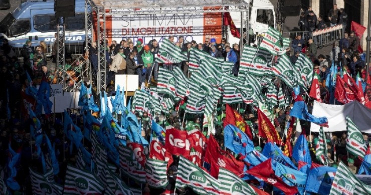 Fiom, Fim e Uilm proclamano sciopero dei metalmeccanici