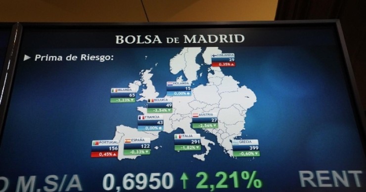 Borsa: Europa sale nonostante taglio stime Ue, Milano +1,8%