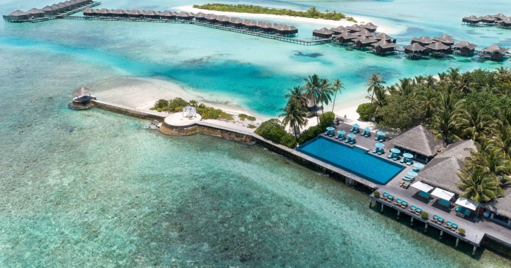 Soggiorni illimitati nel 2021 per 25mila euro: il pacchetto di un resort alle Maldive