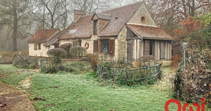 Si vende un piccolo paesino in Francia per 845mila euro
