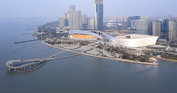 Uno spettacolare centro culturale di design sulle rive di uno dei laghi più grandi della Cina