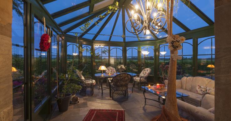 L'arredamento di una veranda adatta a tutte le stagioni