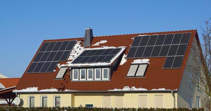 Superbonus e fotovoltaico, le ultime novità nelle faq del governo