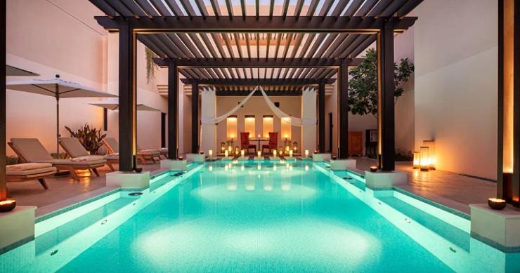 Un hotel di lusso nell'emirato di Sharjah che apre le porte ai segreti del Mar Rosso