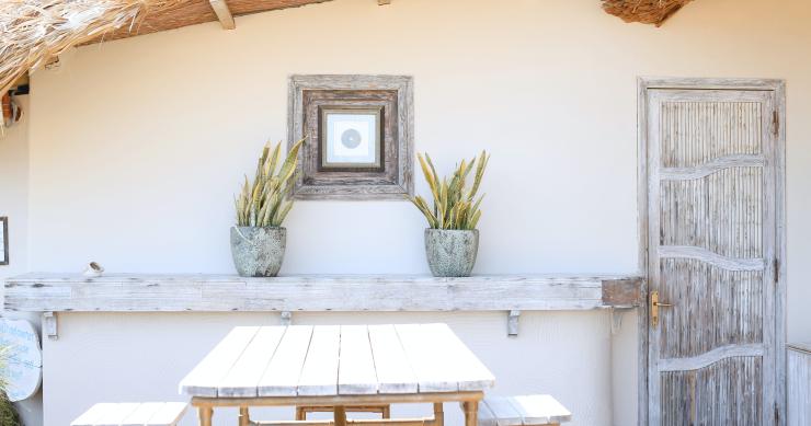 Come arredare gli spazi esterni dal terrazzo al balcone