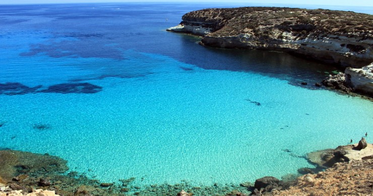 Spiaggia dei Conigli a Lampedusa, cambiano le regole per l'accesso alla riserva naturale