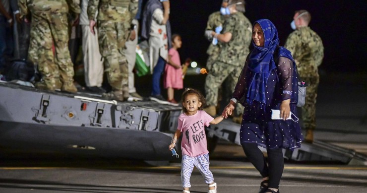 Airbnb offrirà alloggi gratuiti per i rifugiati afghani