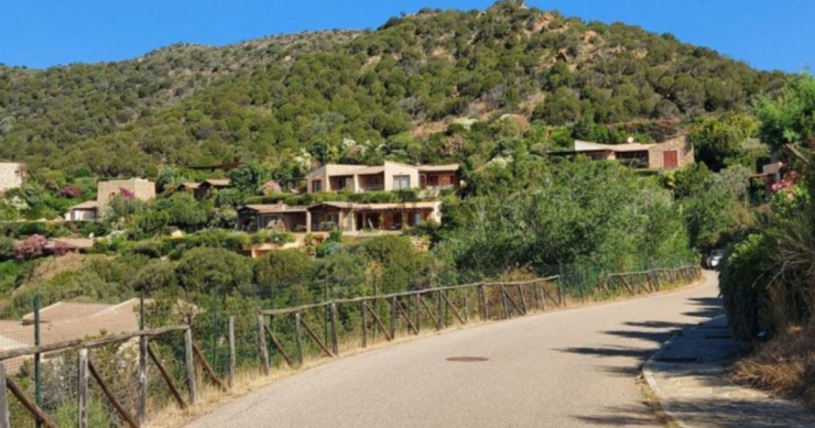 Una villa in Sardegna con vista mare all’asta su idealista, si parte da 277mila euro