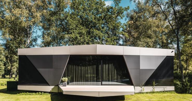 Una casa prefabbricata di 60 m2 che unisce design, sostenibilità e alta tecnologia
