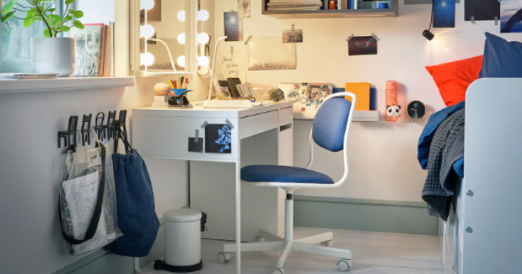Le piccole scrivanie di Ikea per lavorare da casa, 3 idee low cost per l’arredo