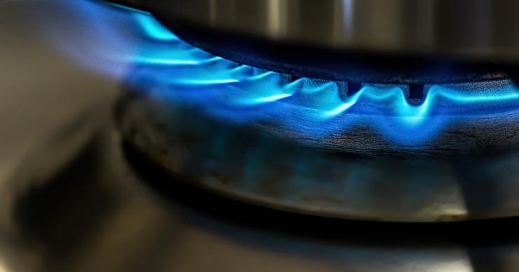 Come risparmiare sulle bollette di luce e gas, un utile vademecum