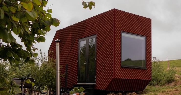 Vista frontale della terrazza e della casa The Bide