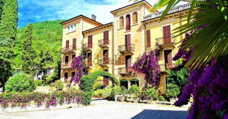 Hotel in vendita sul lago di Garda