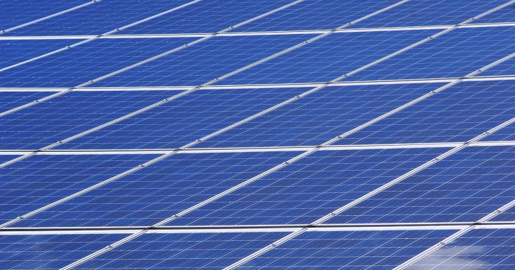 Come funziona e quanto costa un pannello fotovoltaico portatile