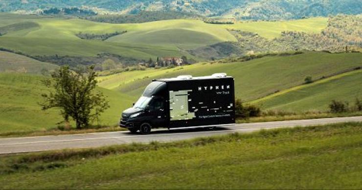 Nasce Hyphen-Truck, la prima digital content factory su ruote