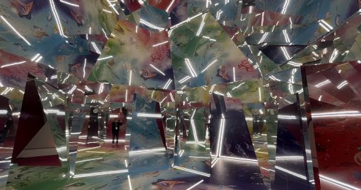 Glo al Fuorisalone: un'installazione che celebra l'unicit?