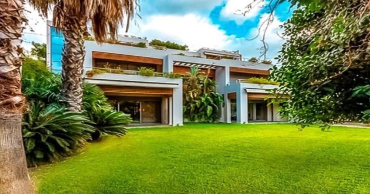 Una villa mozzafiato ad Atene per una vacanza da sogno (o per investimento)