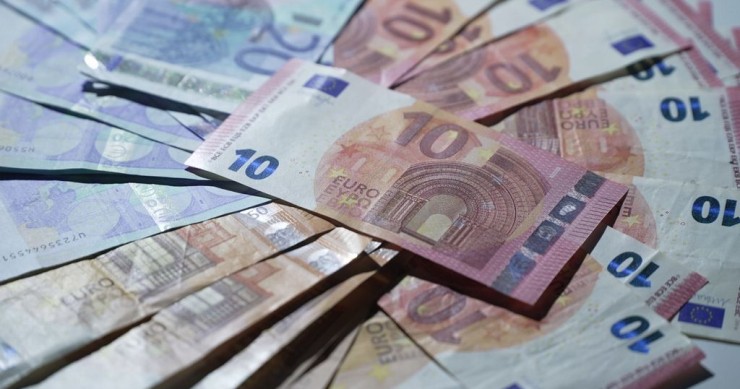 Fabi: ricchezza finanziaria italiani a 5.256 miliardi, +50% dal 2011