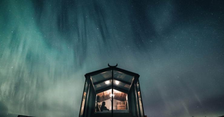 Vacanze in Islanda, ecco dove si può ammirare l'aurora boreale direttamente dal letto