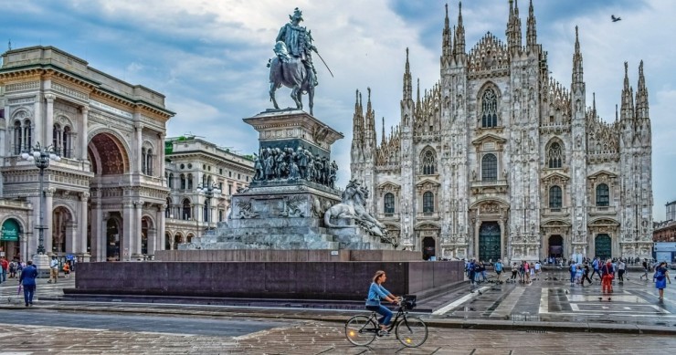 Invest in real estate in Milan