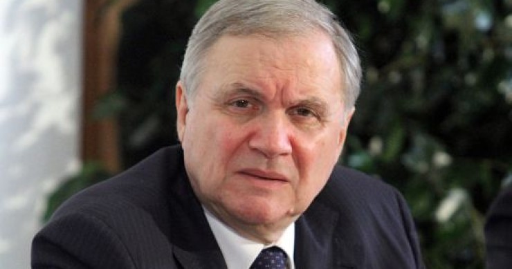 Bce, Visco: agire con prudenza, minimizzare effetti su ripresa