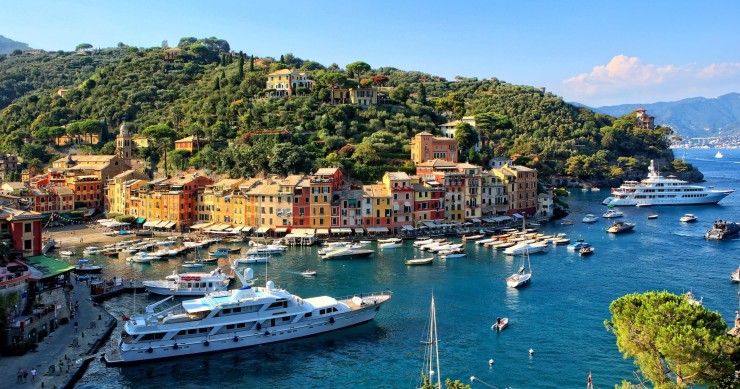 Portofino: the Italian village fining tourists up to 275 euros for taking selfies