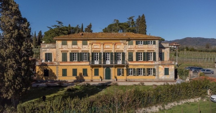 Villa zum Verkauf in Lucca