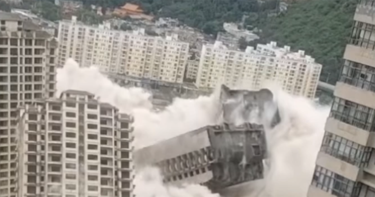 Demolición de 15 edificios chinos