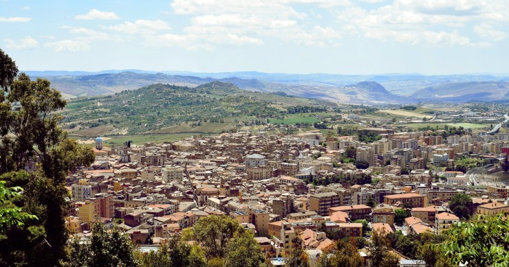 Living in Caltanissetta
