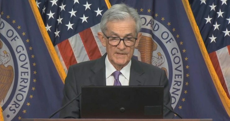 ##Fed conferma i tassi assieme all'attesa di -75 pb per fine 2024
