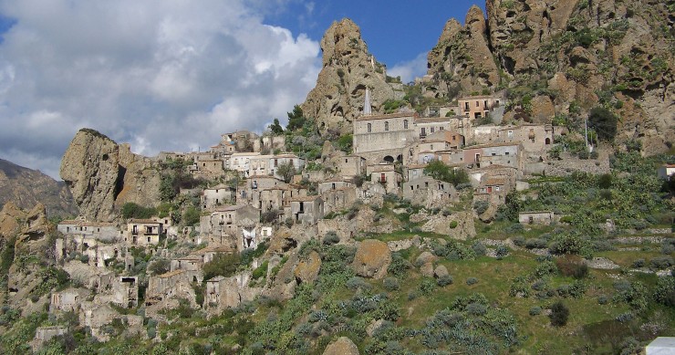 citta fantasma calabria