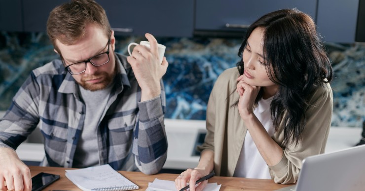 posso intestare le utenze senza avere la residenza