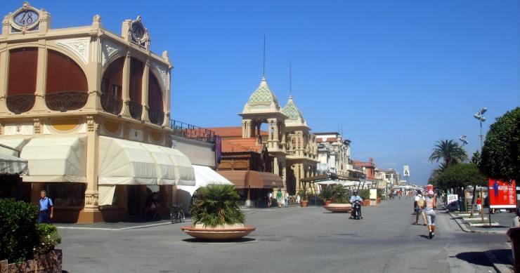 vivere a viareggio