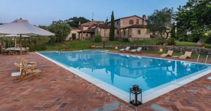 Casali con piscina con lo sconto