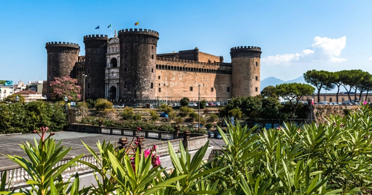 perche il maschio angioino si chiama cosi