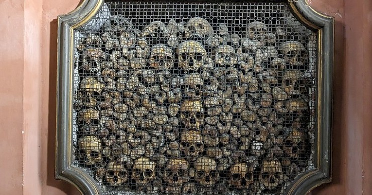 Ossari e chiese spaventose in Italia e in Europa