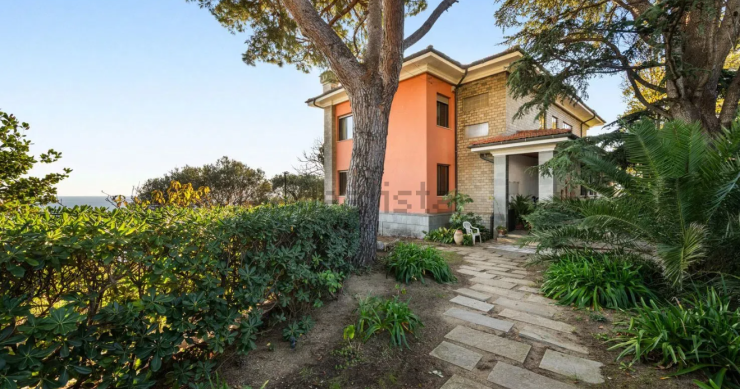 villa in Liguria