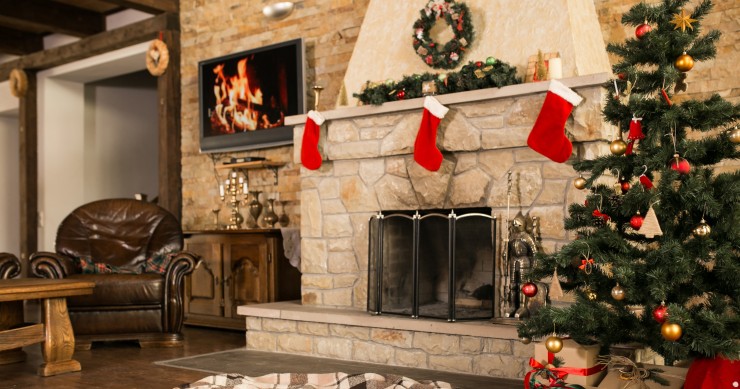 decorare camino natale