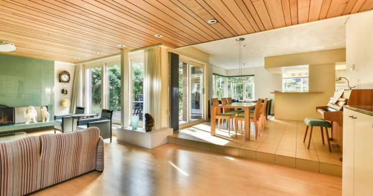 soffitto in legno moderno