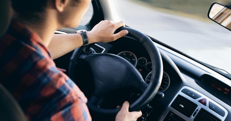 Guidare l'auto non intestata