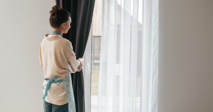 come togliere le macchie dalle tende