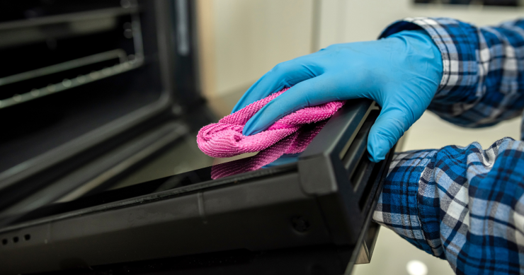 come pulire il doppio vetro del forno senza smontarlo