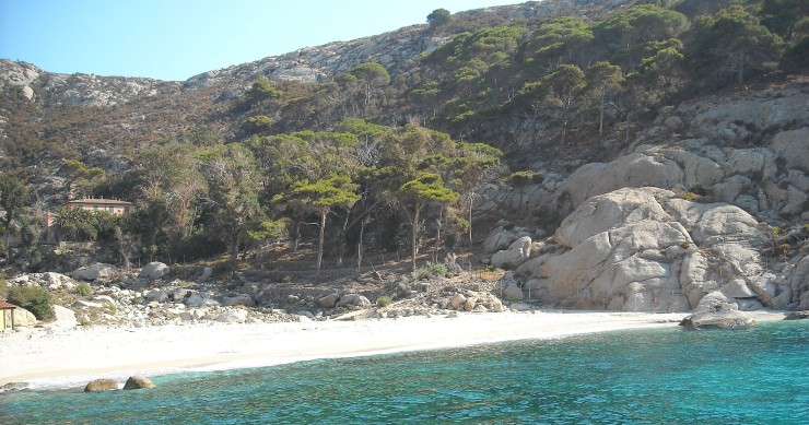 cosa vedere isola di montecristo