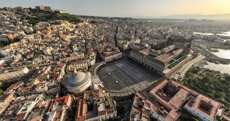 piazze famose di Napoli