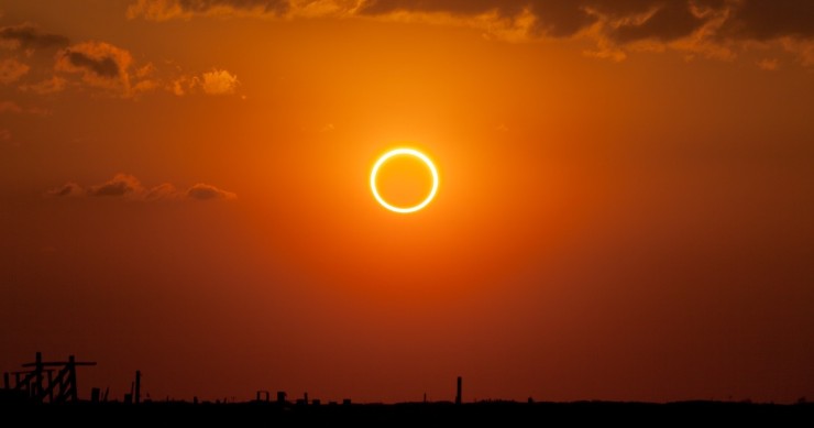 eclissi solari totali parziali anulari