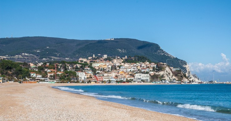 dove andare in vacanza ad aprile in italia