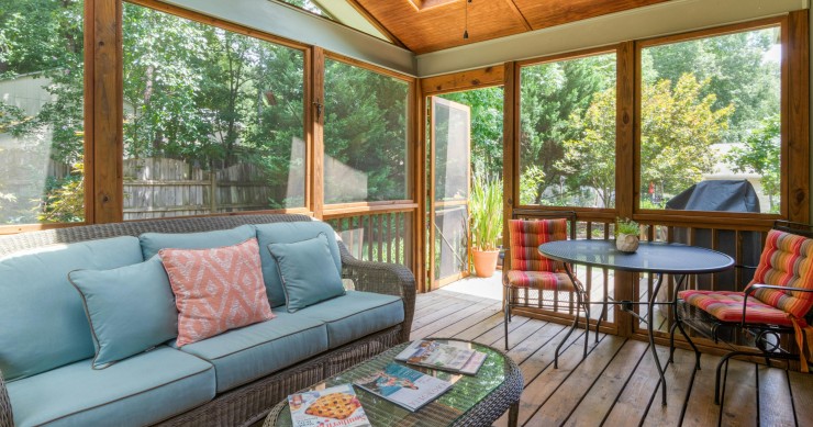 salotto in veranda chiusa