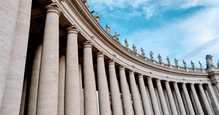 quante colonne ci sono in Piazza San Pietro